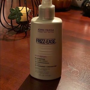 Protective styling spray.